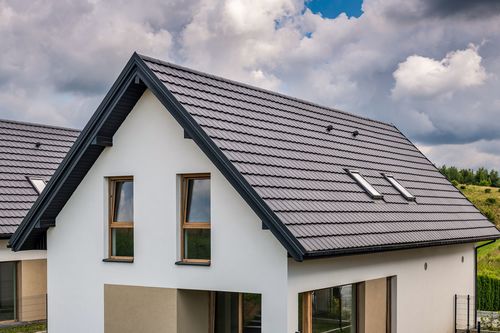 Od wypalanej gliny do energooszczędnego domu – ewolucja dachówki ceramicznej